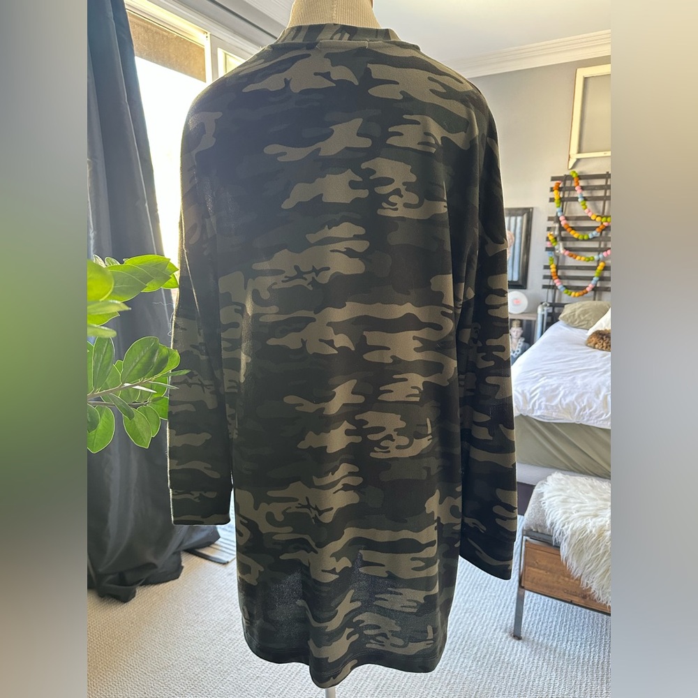Sanctuary open front camo knit cardigan, size large - Picture 5 of 11
